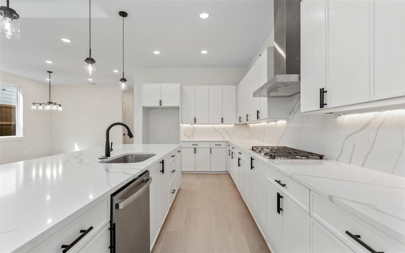 623 Parkview Avenue, Dallas, TX 75223, 5 Bedrooms Bedrooms, ,5 BathroomsBathrooms,Residential,For Sale,623 Parkview Avenue,0,21023448