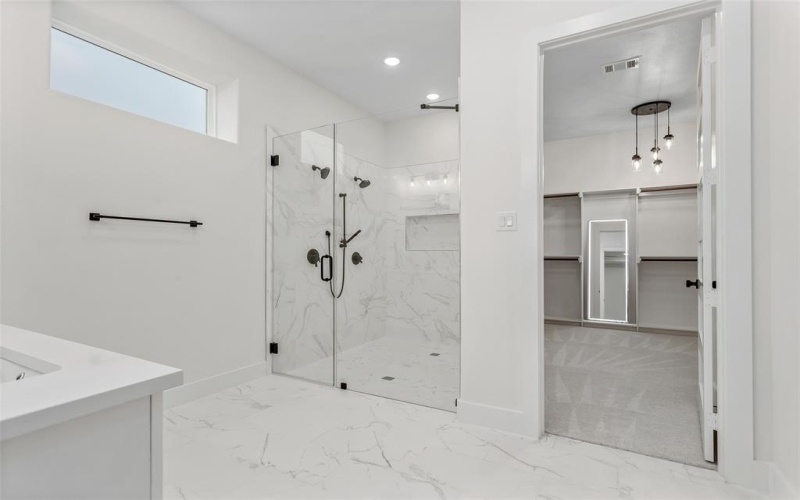 623 Parkview Avenue, Dallas, TX 75223, 5 Bedrooms Bedrooms, ,5 BathroomsBathrooms,Residential,For Sale,623 Parkview Avenue,0,21023448