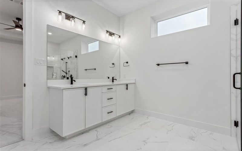 623 Parkview Avenue, Dallas, TX 75223, 5 Bedrooms Bedrooms, ,5 BathroomsBathrooms,Residential,For Sale,623 Parkview Avenue,0,21023448