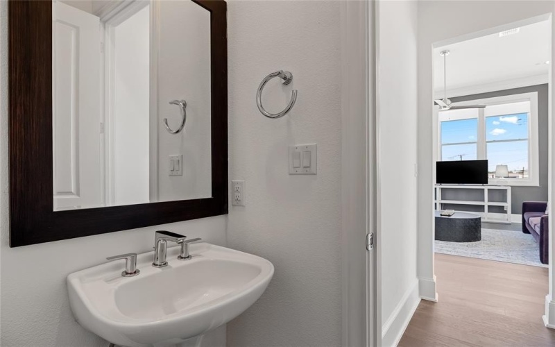 215 Carroll Street, Fort Worth, TX 76107, 3 Bedrooms Bedrooms, ,3 BathroomsBathrooms,Residential,For Sale,215 Carroll Street,0,21023607