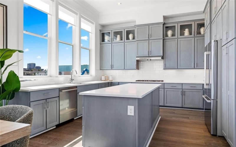 215 Carroll Street, Fort Worth, TX 76107, 3 Bedrooms Bedrooms, ,3 BathroomsBathrooms,Residential,For Sale,215 Carroll Street,0,21023607