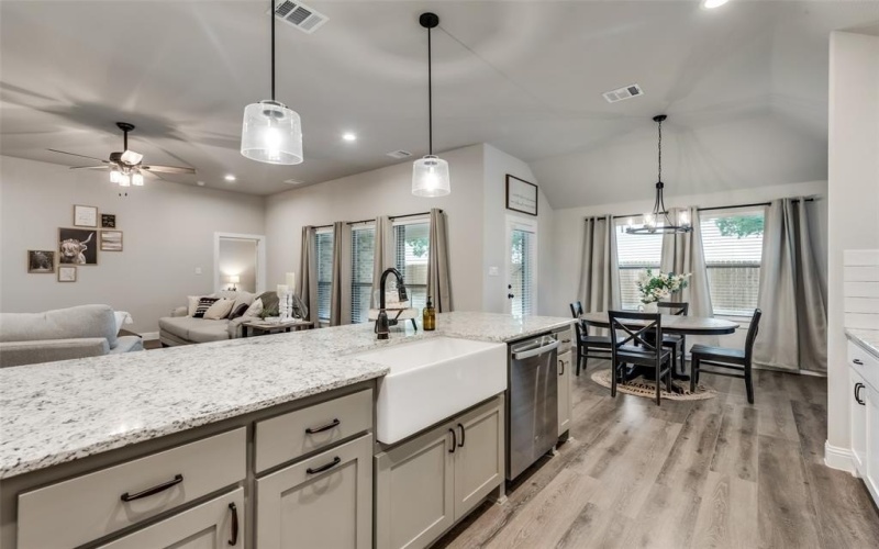 4803 Enclave Drive, Sanger, TX 76266, 3 Habitaciones Habitaciones , ,2 BañosBaños,Residential,En Venta,4803 Enclave Drive,0,21023912