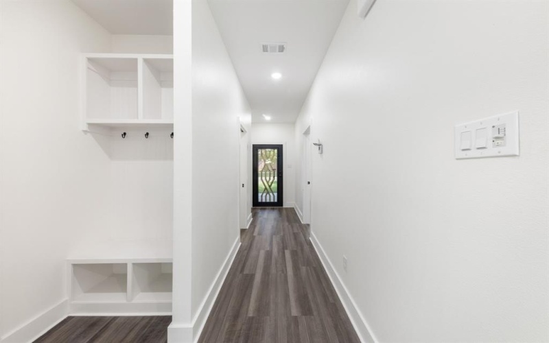 4448 Marcell Avenue, Dallas, TX 75211, 4 Habitaciones Habitaciones , ,3 BañosBaños,Residential,En Venta,4448 Marcell Avenue,0,21024832