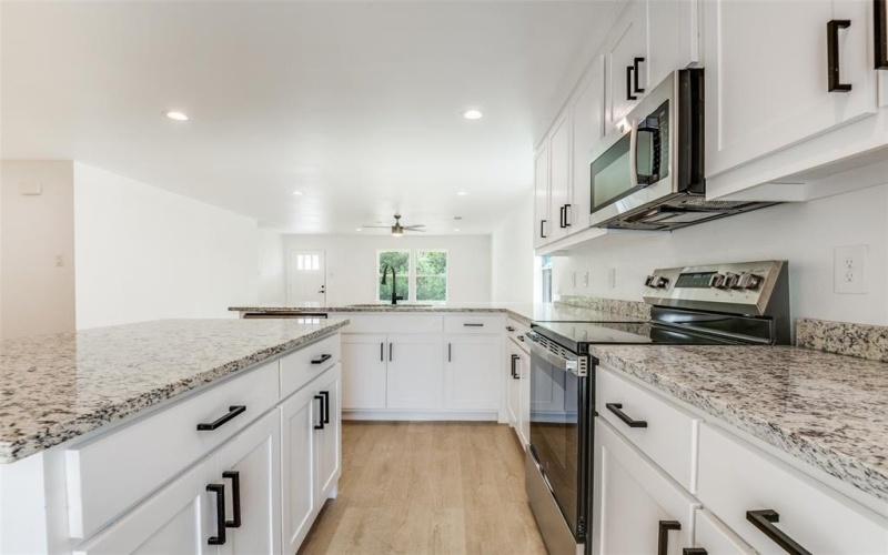 200 Campbell Street, Terrell, TX 75160, 3 Bedrooms Bedrooms, ,2 BathroomsBathrooms,Residential,For Sale,200 Campbell Street,0,21024174
