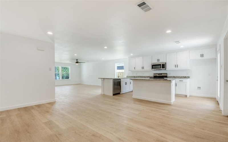 200 Campbell Street, Terrell, TX 75160, 3 Bedrooms Bedrooms, ,2 BathroomsBathrooms,Residential,For Sale,200 Campbell Street,0,21024174