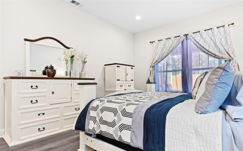 9109 Long Branch, Tyler, TX 75703, 4 Bedrooms Bedrooms, ,2 BathroomsBathrooms,Residential,For Sale,9109 Long Branch,0,21024245