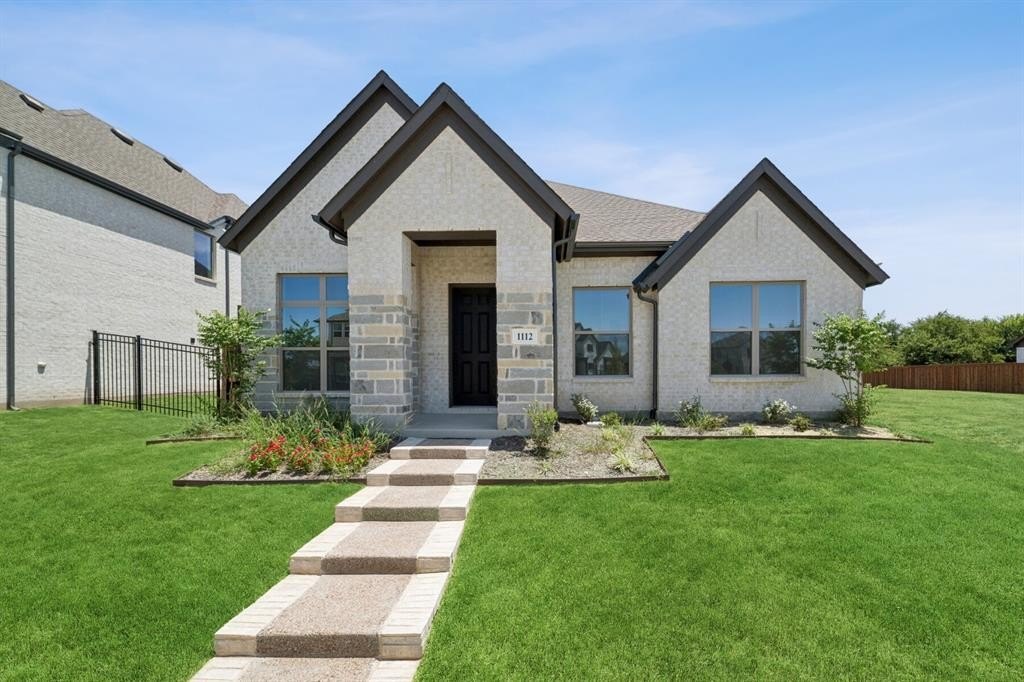 1112 Rosemary Lane, Crowley, TX 76036, 3 Bedrooms Bedrooms, ,2 BathroomsBathrooms,Residential,For Sale,1112 Rosemary Lane,0,21024342