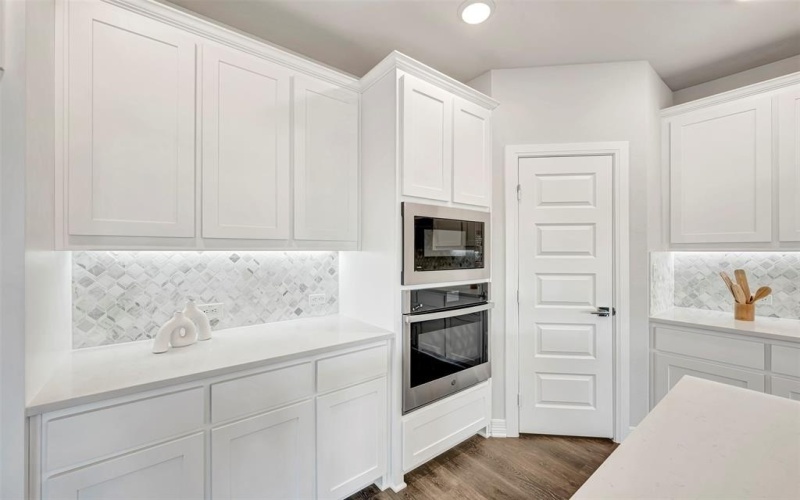 1933 Jade Forest Lane, Mesquite, TX 75181, 3 Bedrooms Bedrooms, ,2 BathroomsBathrooms,Residential,For Sale,1933 Jade Forest Lane,0,21024373