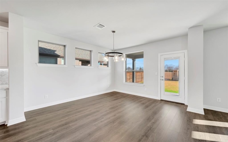 1933 Jade Forest Lane, Mesquite, TX 75181, 3 Bedrooms Bedrooms, ,2 BathroomsBathrooms,Residential,For Sale,1933 Jade Forest Lane,0,21024373