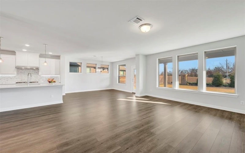 1933 Jade Forest Lane, Mesquite, TX 75181, 3 Bedrooms Bedrooms, ,2 BathroomsBathrooms,Residential,For Sale,1933 Jade Forest Lane,0,21024373