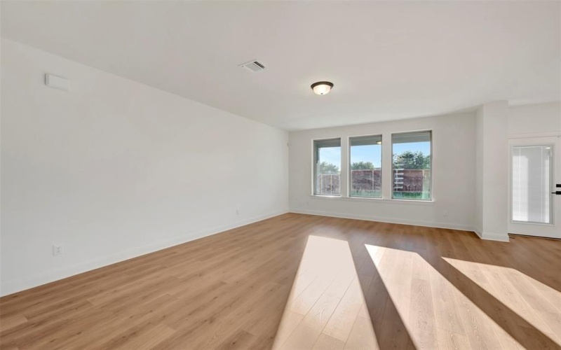 2221 Hazel Lily Run, Mesquite, TX 75181, 3 Bedrooms Bedrooms, ,2 BathroomsBathrooms,Residential,For Sale,2221 Hazel Lily Run,0,21024405