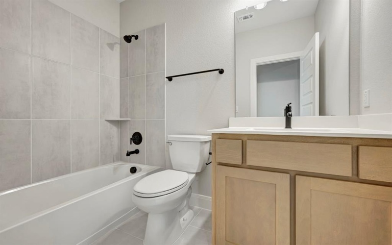 2025 Lone Oak Trail, Mesquite, TX 75181, 4 Bedrooms Bedrooms, ,3 BathroomsBathrooms,Residential,For Sale,2025 Lone Oak Trail,0,21024439