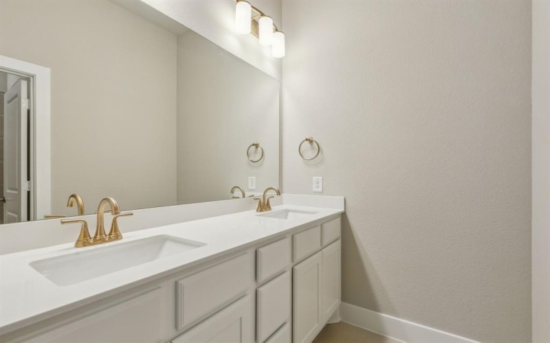 164 Swan Lake Drive, Waxahachie, TX 75165, 4 Bedrooms Bedrooms, ,2 BathroomsBathrooms,Residential,For Sale,164 Swan Lake Drive,0,21024548