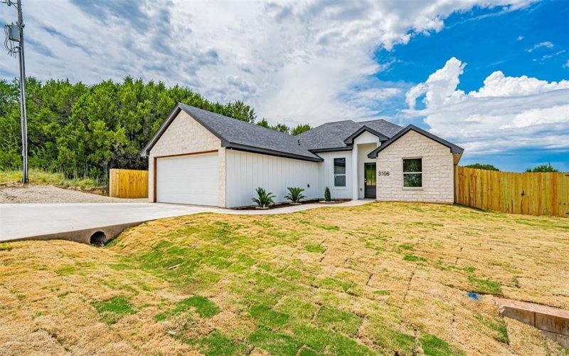 3106 Sabine River Trail, Granbury, TX 76048, 3 Bedrooms Bedrooms, ,2 BathroomsBathrooms,Residential,For Sale,3106 Sabine River Trail,0,21024549
