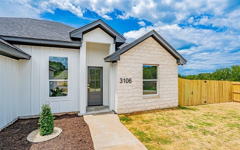 3106 Sabine River Trail, Granbury, TX 76048, 3 Bedrooms Bedrooms, ,2 BathroomsBathrooms,Residential,For Sale,3106 Sabine River Trail,0,21024549