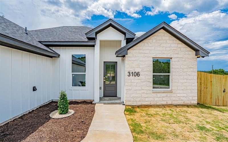 3106 Sabine River Trail, Granbury, TX 76048, 3 Bedrooms Bedrooms, ,2 BathroomsBathrooms,Residential,For Sale,3106 Sabine River Trail,0,21024549