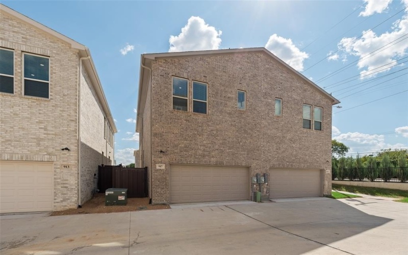 917 Ash Road, Plano, TX 75075, 3 Bedrooms Bedrooms, ,2 BathroomsBathrooms,Residential,For Sale,917 Ash Road,0,21024627