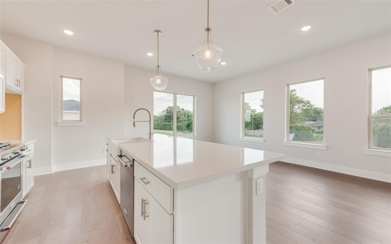 917 Ash Road, Plano, TX 75075, 3 Bedrooms Bedrooms, ,2 BathroomsBathrooms,Residential,For Sale,917 Ash Road,0,21024627