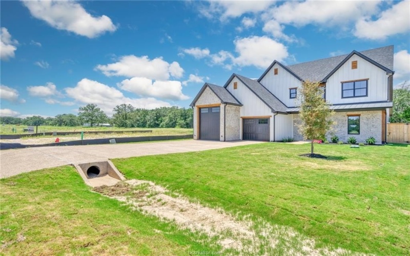 745 Lake Day Drive, Somerville, TX 77879, 3 Bedrooms Bedrooms, ,2 BathroomsBathrooms,Residential,For Sale,745 Lake Day Drive,0,25008595