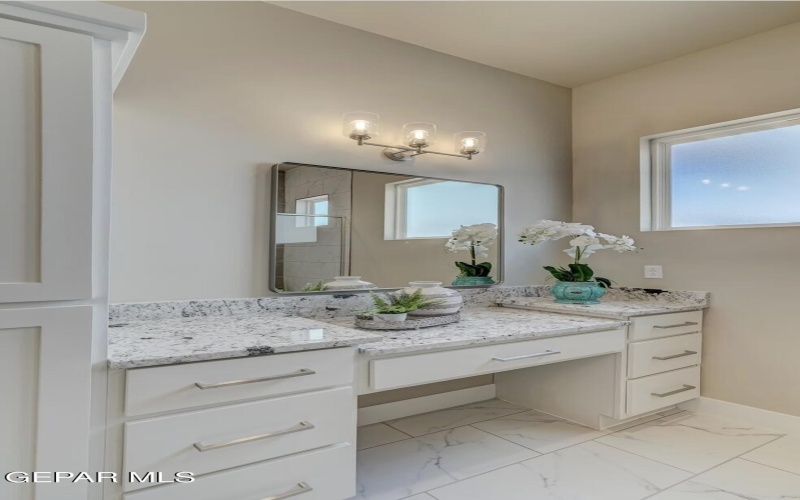 812 Fairford Place, Horizon City, TX 79928, 4 Habitaciones Habitaciones , ,5 BañosBaños,Residential,En Venta,812 Fairford Place,0,927889
