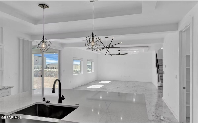 204 EMERALD GOLD Place, Horizon City, TX 79928, 6 Bedrooms Bedrooms, ,3 BathroomsBathrooms,Residential,For Sale,204 EMERALD GOLD Place,0,927891