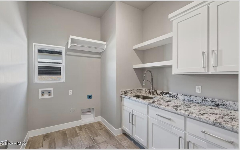 12749 Eltham Drive, Horizon City, TX 79928, 4 Bedrooms Bedrooms, ,2 BathroomsBathrooms,Residential,For Sale,12749 Eltham Drive,0,927894