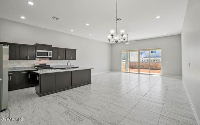 7300 John Gerald Way, El Paso, TX 79934, 4 Habitaciones Habitaciones , ,1 BañoBaños,Residential,En Venta,7300 John Gerald Way,0,927912