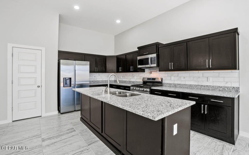 7300 John Gerald Way, El Paso, TX 79934, 4 Habitaciones Habitaciones , ,1 BañoBaños,Residential,En Venta,7300 John Gerald Way,0,927912