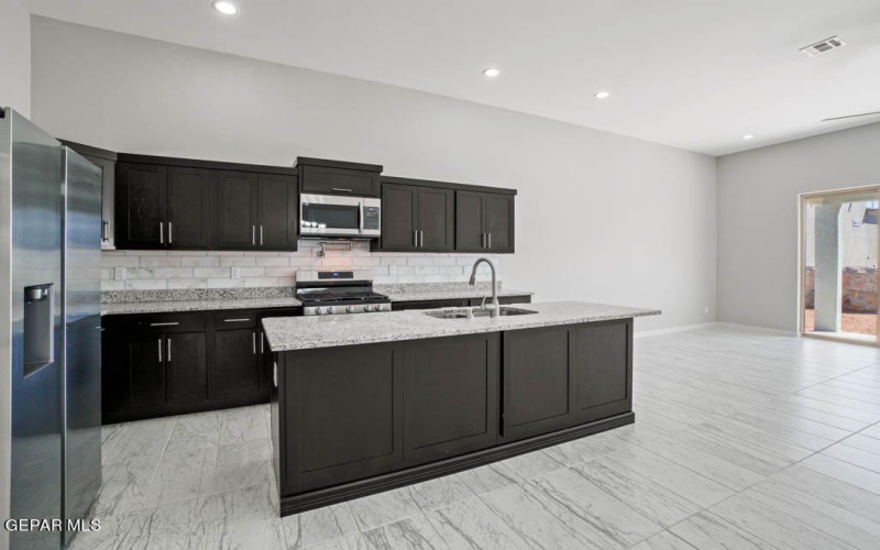 7300 John Gerald Way, El Paso, TX 79934, 4 Habitaciones Habitaciones , ,1 BañoBaños,Residential,En Venta,7300 John Gerald Way,0,927912