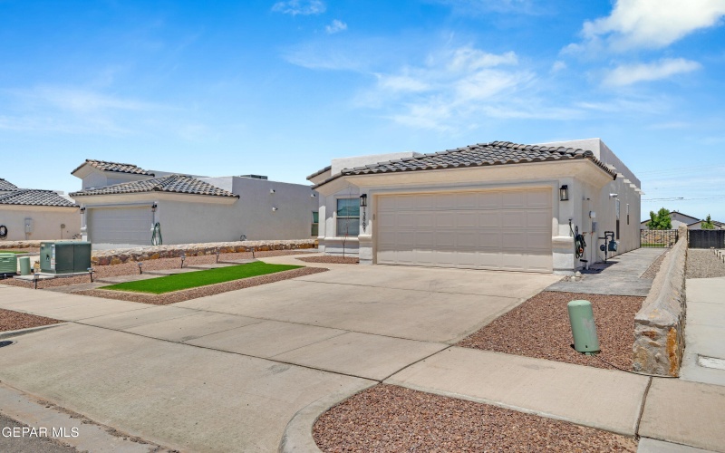 13869 PASEO BOSQUE Avenue, El Paso, TX 79928, 3 Bedrooms Bedrooms, ,2 BathroomsBathrooms,Residential,For Sale,13869 PASEO BOSQUE Avenue,0,927937