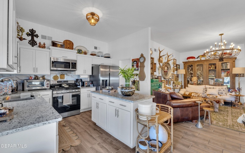 13869 PASEO BOSQUE Avenue, El Paso, TX 79928, 3 Bedrooms Bedrooms, ,2 BathroomsBathrooms,Residential,For Sale,13869 PASEO BOSQUE Avenue,0,927937