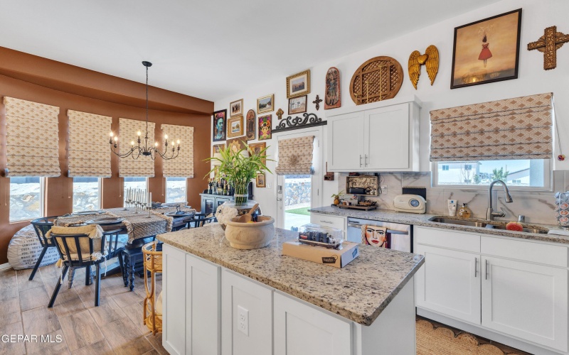 13869 PASEO BOSQUE Avenue, El Paso, TX 79928, 3 Bedrooms Bedrooms, ,2 BathroomsBathrooms,Residential,For Sale,13869 PASEO BOSQUE Avenue,0,927937