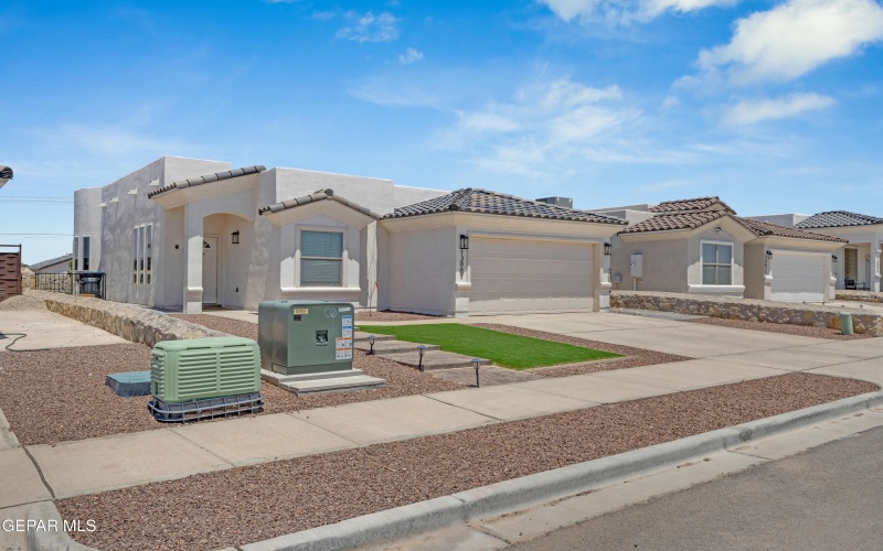 13869 PASEO BOSQUE Avenue, El Paso, TX 79928, 3 Bedrooms Bedrooms, ,2 BathroomsBathrooms,Residential,For Sale,13869 PASEO BOSQUE Avenue,0,927937