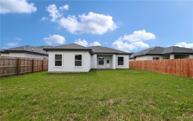 3100 N Alyna Avenue, Edinburg, TX 78541, 4 Bedrooms Bedrooms, ,2 BathroomsBathrooms,Residential,For Sale,3100 N Alyna Avenue,0,477955