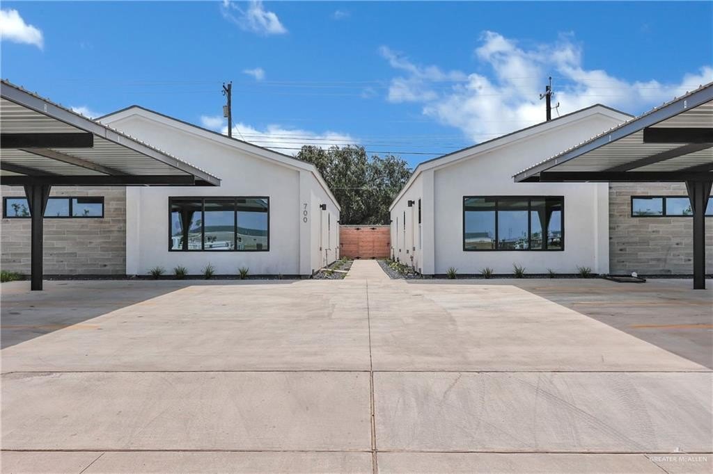 700 Oriole Road, Weslaco, TX 78596, ,Residential Multi Family,En Venta,700 Oriole Road,0,477983