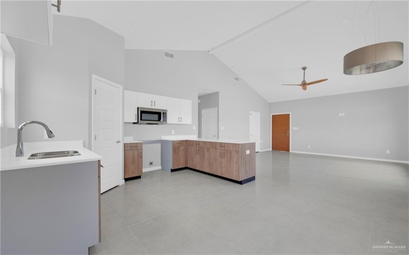 700 Oriole Road, Weslaco, TX 78596, ,Residential Multi Family,En Venta,700 Oriole Road,0,477983