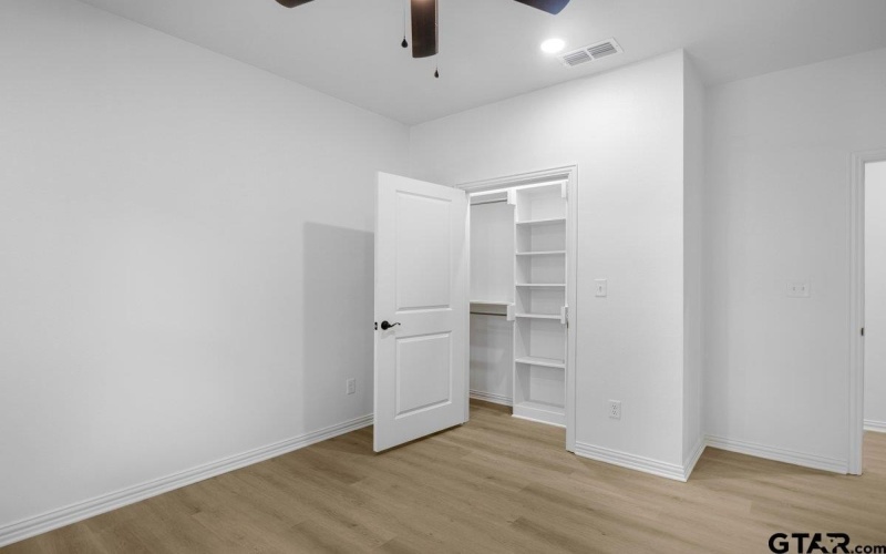 1610 W Barrett St, Tyler, TX 75702, 3 Bedrooms Bedrooms, ,2 BathroomsBathrooms,Residential,For Sale,1610 W Barrett St,0,25011948