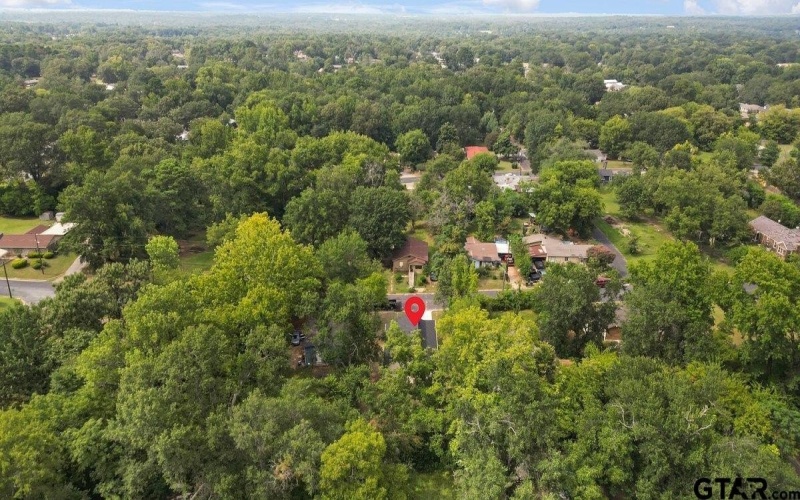 1610 W Barrett St, Tyler, TX 75702, 3 Bedrooms Bedrooms, ,2 BathroomsBathrooms,Residential,For Sale,1610 W Barrett St,0,25011948