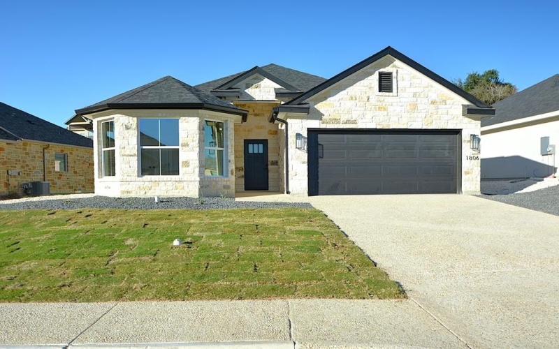 1806 Chateau Lane, Kerrville, TX 78028, 3 Bedrooms Bedrooms, ,2 BathroomsBathrooms,Residential,For Sale,1806 Chateau Lane,0,119995