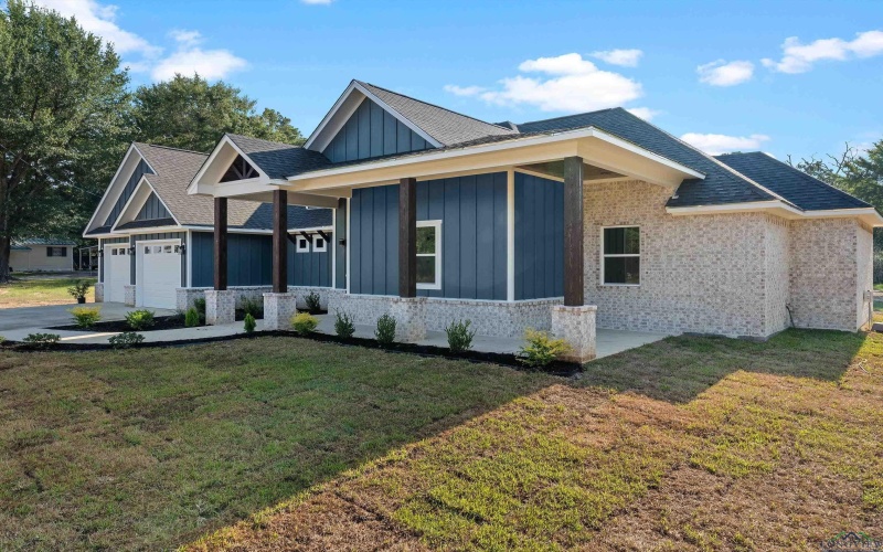 1077 Elderberry Rd, Gilmer, TX 75644, 4 Bedrooms Bedrooms, ,2 BathroomsBathrooms,Residential,For Sale,1077 Elderberry Rd,0,20255461