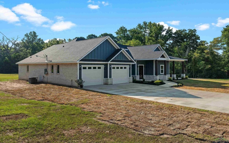 1077 Elderberry Rd, Gilmer, TX 75644, 4 Bedrooms Bedrooms, ,2 BathroomsBathrooms,Residential,For Sale,1077 Elderberry Rd,0,20255461