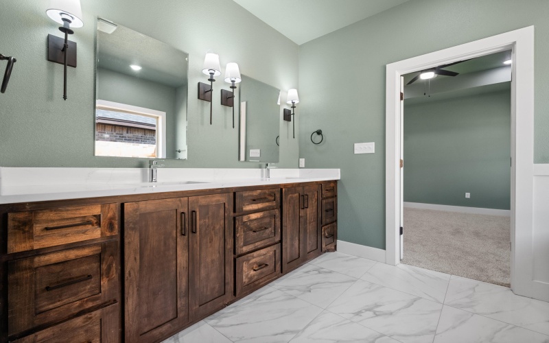 2819 133rd Street, Lubbock, TX 79423, 4 Habitaciones Habitaciones , ,2 BañosBaños,Residential,En Venta,2819 133rd Street,0,202558831