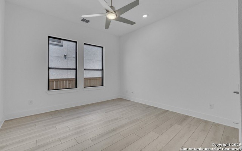 5728 Tug Point, New Braunfels, TX 78130, 4 Bedrooms Bedrooms, ,5 BathroomsBathrooms,Residential,For Sale,5728 Tug Point,0,1890814