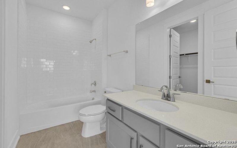 5728 Tug Point, New Braunfels, TX 78130, 4 Bedrooms Bedrooms, ,5 BathroomsBathrooms,Residential,For Sale,5728 Tug Point,0,1890814