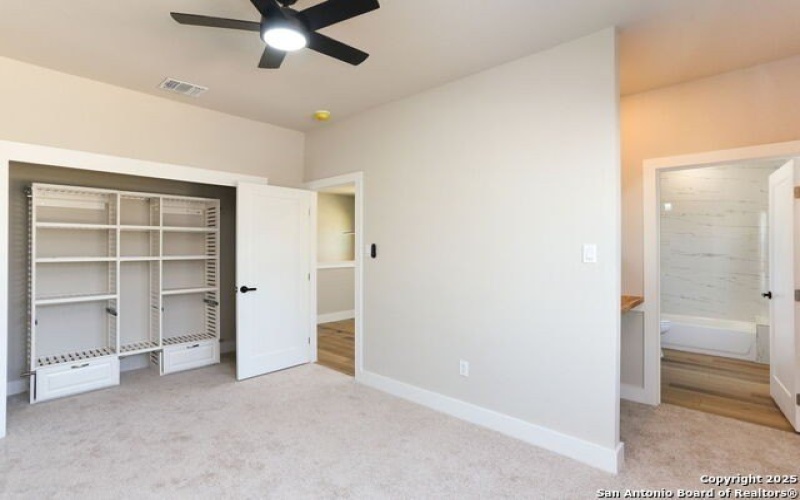 103 Paso Hondo #201 #201, San Antonio, TX 78202, 3 Bedrooms Bedrooms, ,3 BathroomsBathrooms,Residential,For Sale,103 Paso Hondo #201,0,1890936