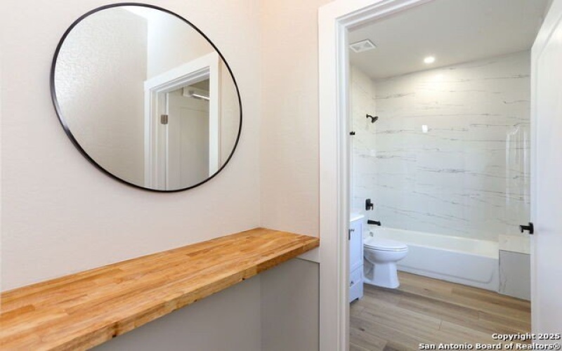 103 Paso Hondo #201 #201, San Antonio, TX 78202, 3 Bedrooms Bedrooms, ,3 BathroomsBathrooms,Residential,For Sale,103 Paso Hondo #201,0,1890936