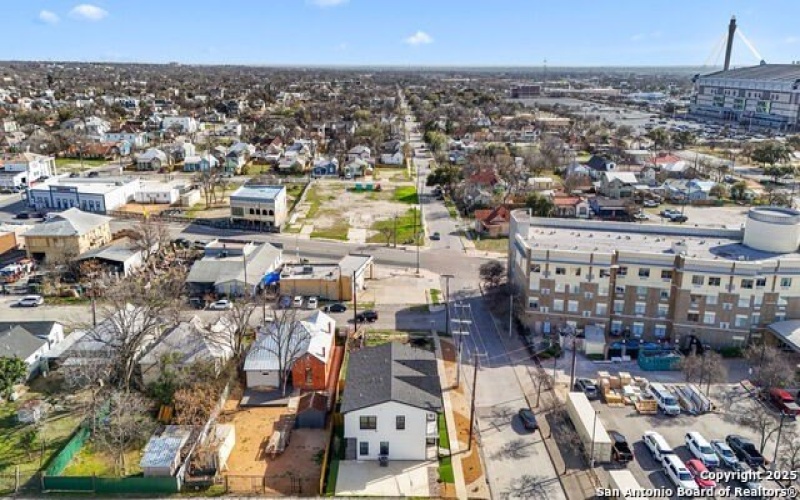 103 Paso Hondo #201 #201, San Antonio, TX 78202, 3 Bedrooms Bedrooms, ,3 BathroomsBathrooms,Residential,For Sale,103 Paso Hondo #201,0,1890936