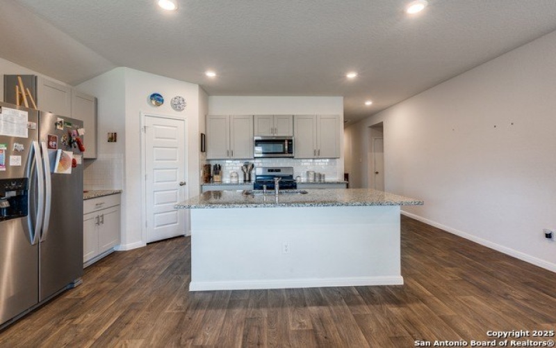 327 Elephants Ear DR, New Braunfels, TX 78130, 4 Habitaciones Habitaciones , ,2 BañosBaños,Residential,En Venta,327 Elephants Ear DR,0,1890942