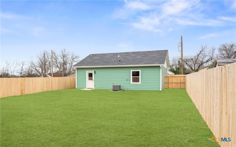 915 S 6th Street, Temple, TX 76501, 2 Habitaciones Habitaciones , ,1 BañoBaños,Residential,En Venta,915 S 6th Street,0,589066