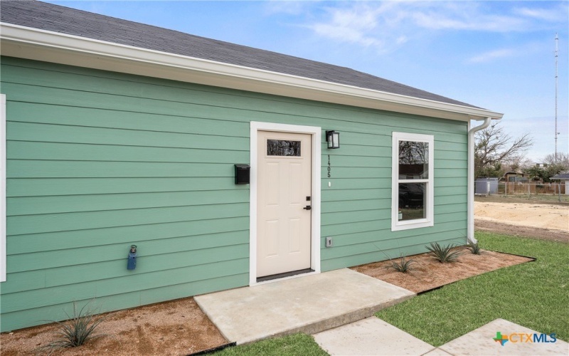 915 S 6th Street, Temple, TX 76501, 2 Habitaciones Habitaciones , ,1 BañoBaños,Residential,En Venta,915 S 6th Street,0,589066